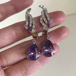 NWOT Crystal rainbow earrings